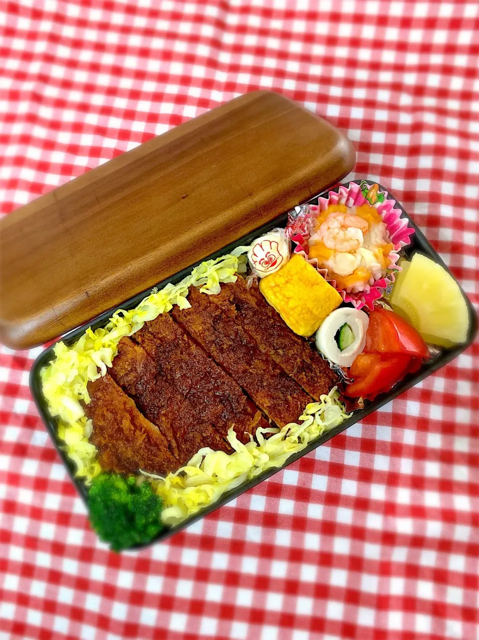 Snapdishの料理写真:2019,4/24 高１娘のソースカツ丼弁当🍱|naoちんさん