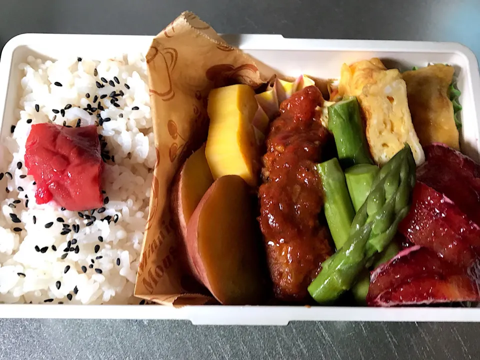 煮込みハンバーグ弁当😆|ちーさん