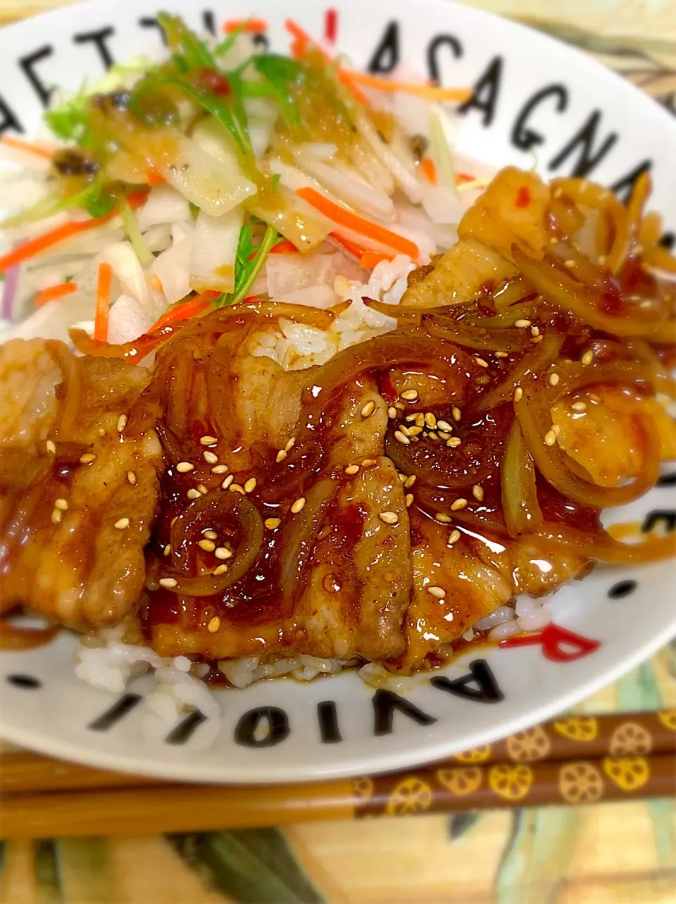 今日の夕飯☆スタミナ豚バラ丼|琥珀さん