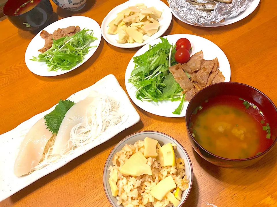 Snapdishの料理写真:#筍ご飯
#生姜焼き
#イカの刺身|りぃさん