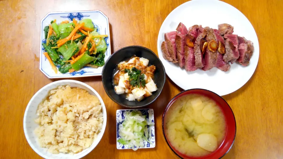 ４月１７日　ステーキ　山芋の梅おかか和え　チンゲン菜の中華風おひたし　ねぎ塩　お味噌汁|いもこ。さん