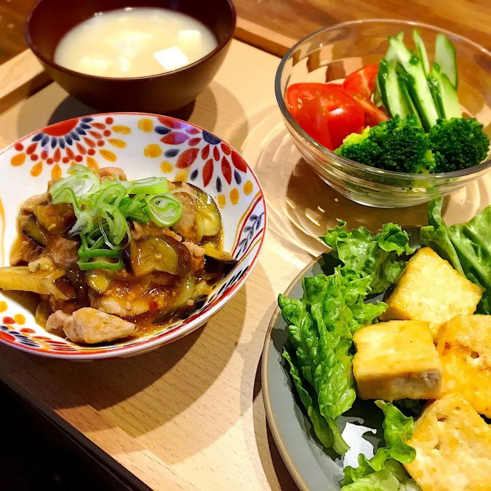 Snapdishの料理写真:豚とナスの麻婆炒め   豆腐マヨ生姜焼き|k.a.mさん