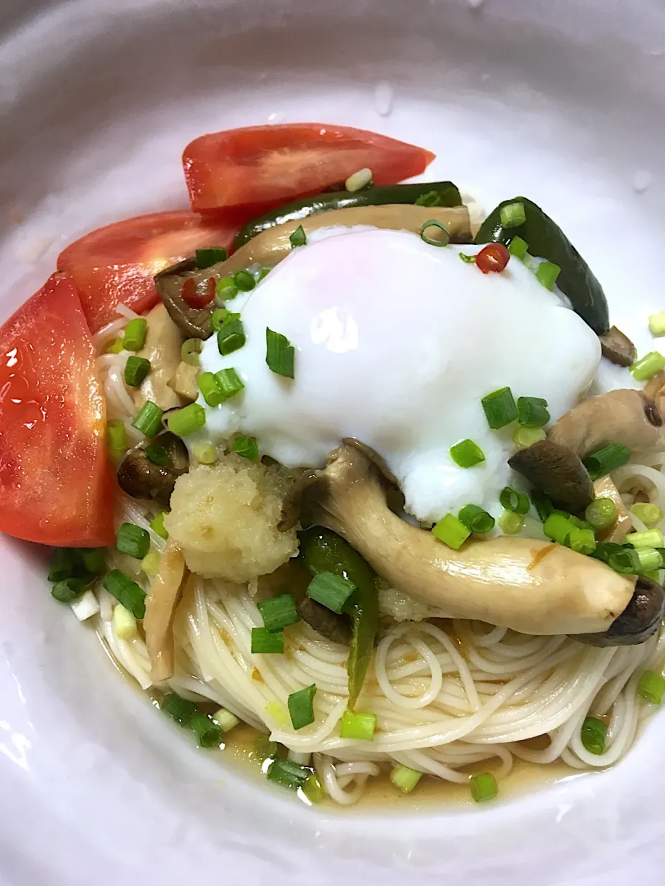 Snapdishの料理写真:カンタンぶっかけそうめん
(エリンギとピーマンの焼き浸し)
#野菜料理  #常備菜  #思いつき料理|morimi32さん