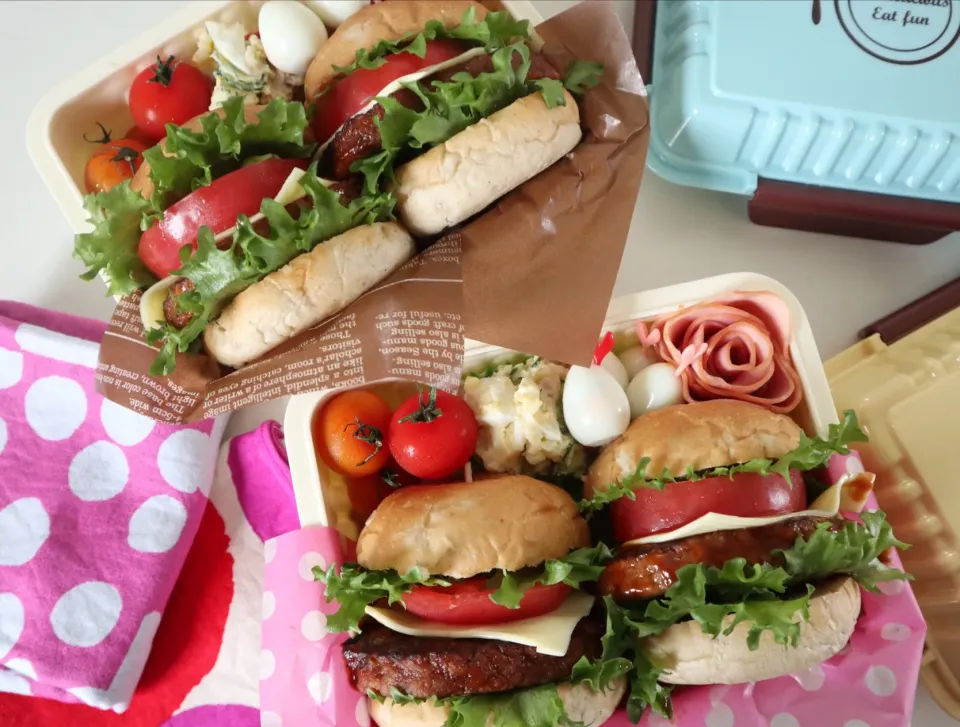 中学生男子年子弁当🍱
レトルトハンバーグで、ハンバーガー🍔|なかじー。さん