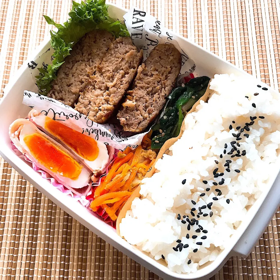 今日のお弁当♡ハンバーグ
#お弁当#ハンバーグ#ハムエッグ#にんじんしりしり#ほうれん草のごま和え|ゆりさん