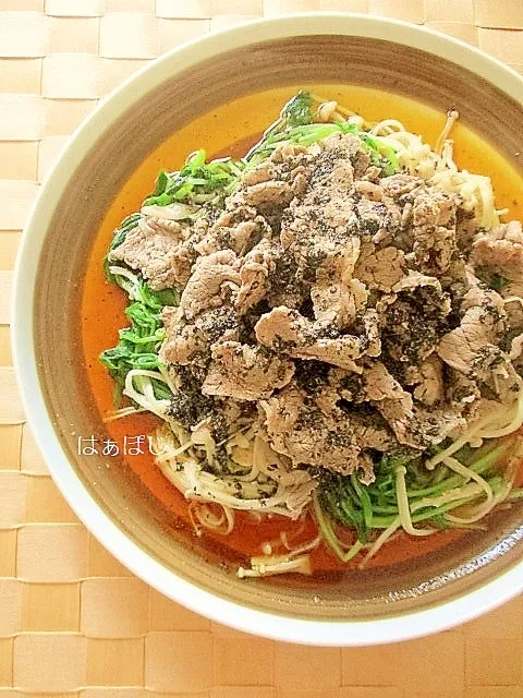 Snapdishの料理写真:はぁぽじさんの牛肉とえのきと豆苗のごまポン酢がけ #楽天レシピ|楽天レシピさん