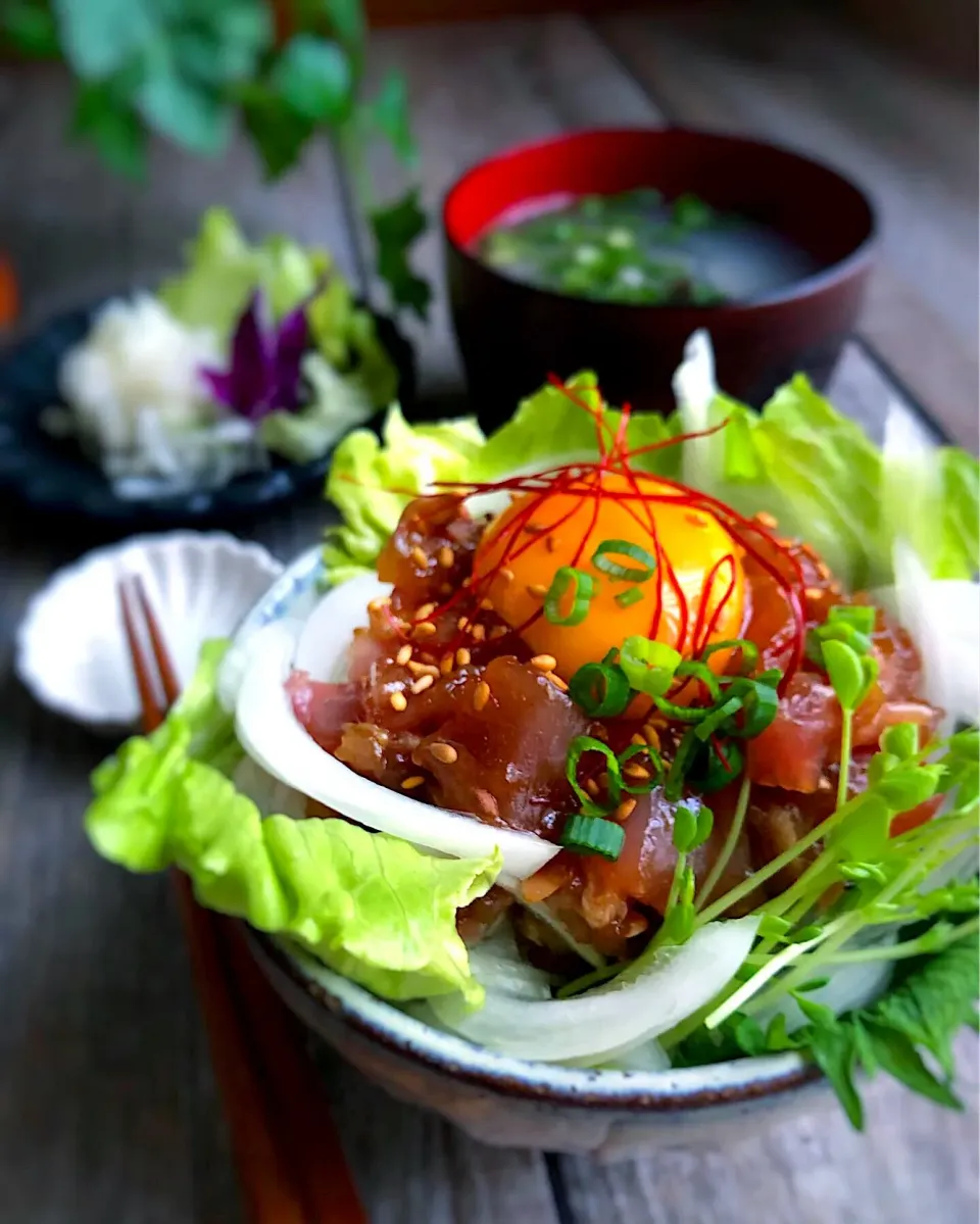 Snapdishの料理写真:もち鰹のユッケ丼|@keijunrinさん