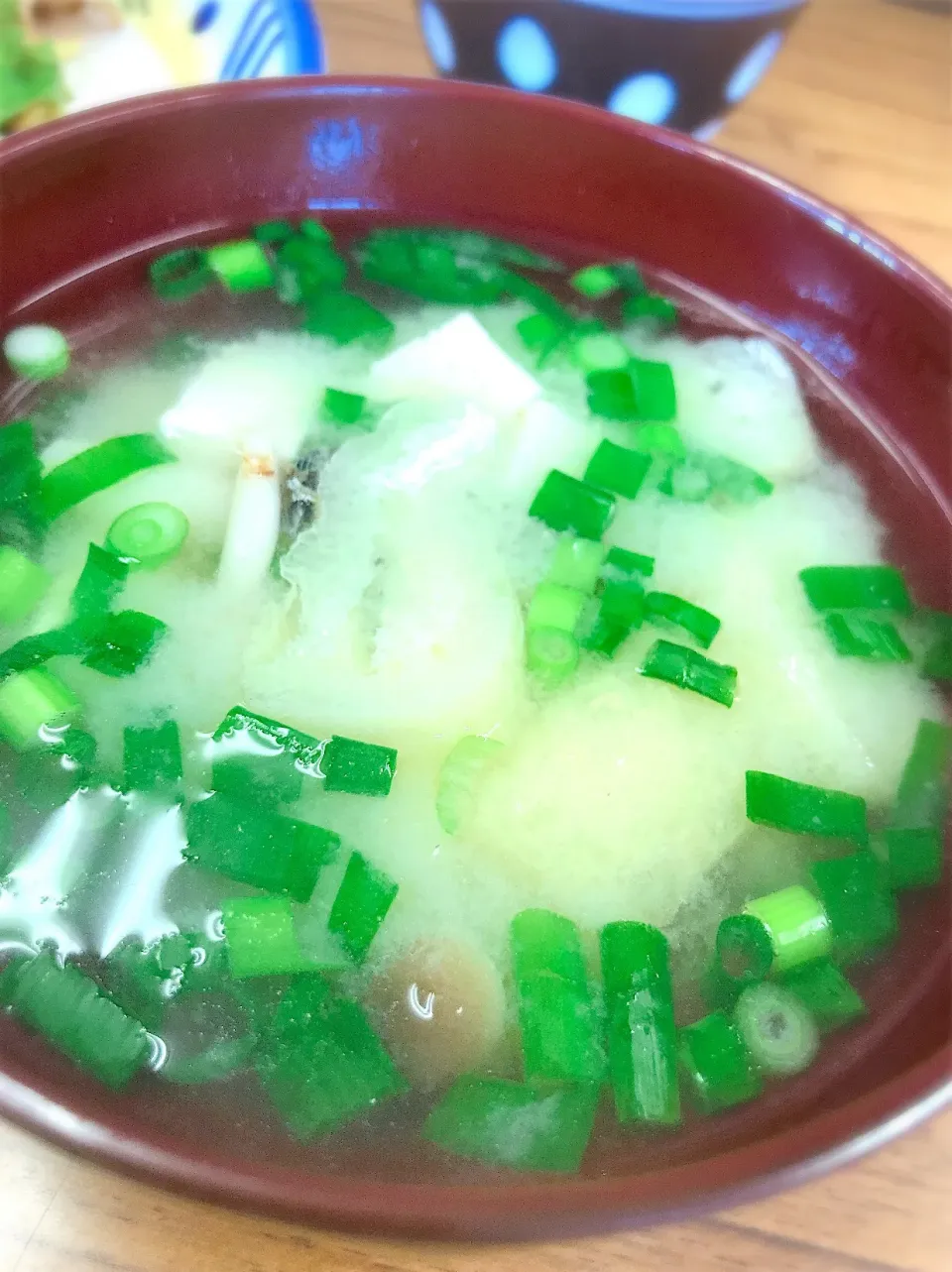 調理実習  煮干のだしの、豆腐とぶなしめじのお味噌汁( ﾟДﾟ)ｳﾏｰ|舞さん