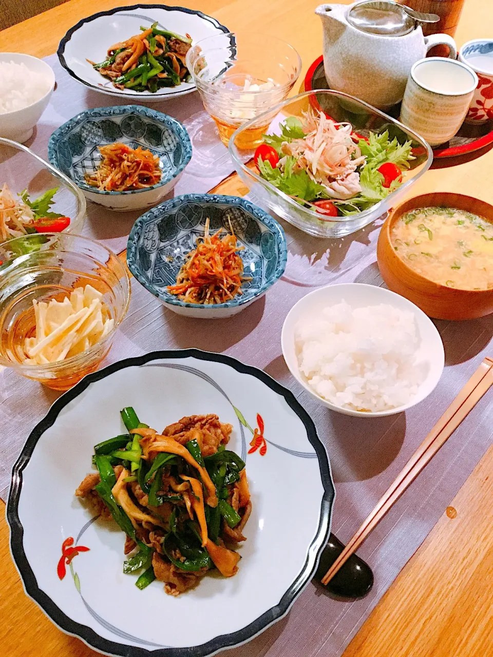 牛肉と舞茸ニラ大蒜醤油炒め、
豚しゃぶサラダ|papinさん