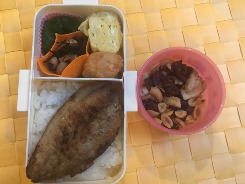 今日のお弁当 #🍱  #lunchbox  #お弁当  #obento  #中学生弁当|かれんさん