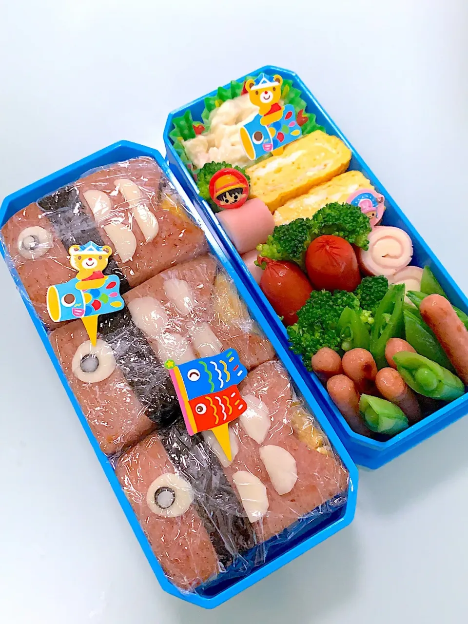 Snapdishの料理写真:キャラ弁〜鯉のぼり🎏スパムおにぎり弁当♪|くるりん★さん