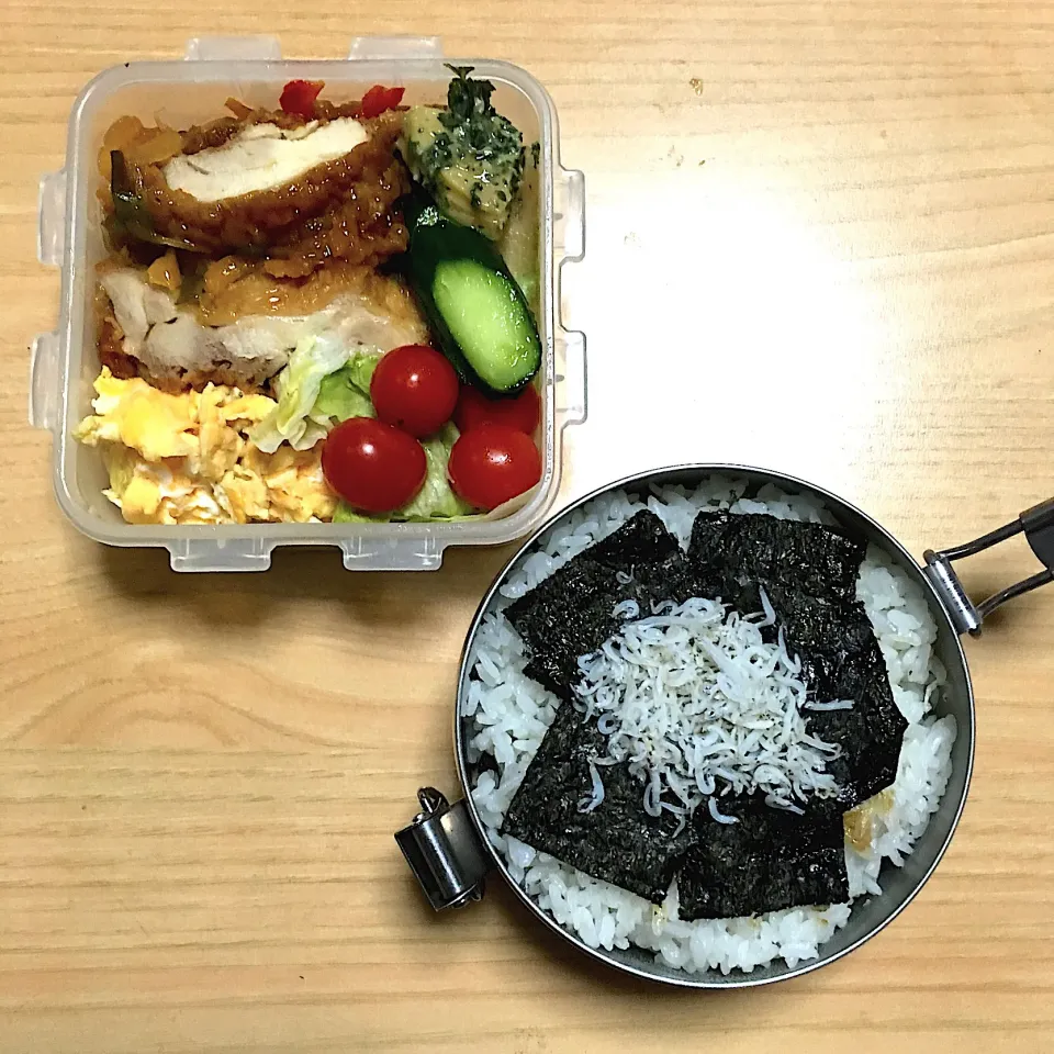 Snapdishの料理写真:今日のお弁当‼︎ 26 April
 #お弁当  #弁当  #obento  #お弁当の記録  #実家のお母ちゃん  #海苔弁  #平成最後のお弁当|Yoshinobu Nakagawaさん