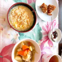 和食の朝ごはん🥣味噌と卵のお雑炊|くまお.comさん