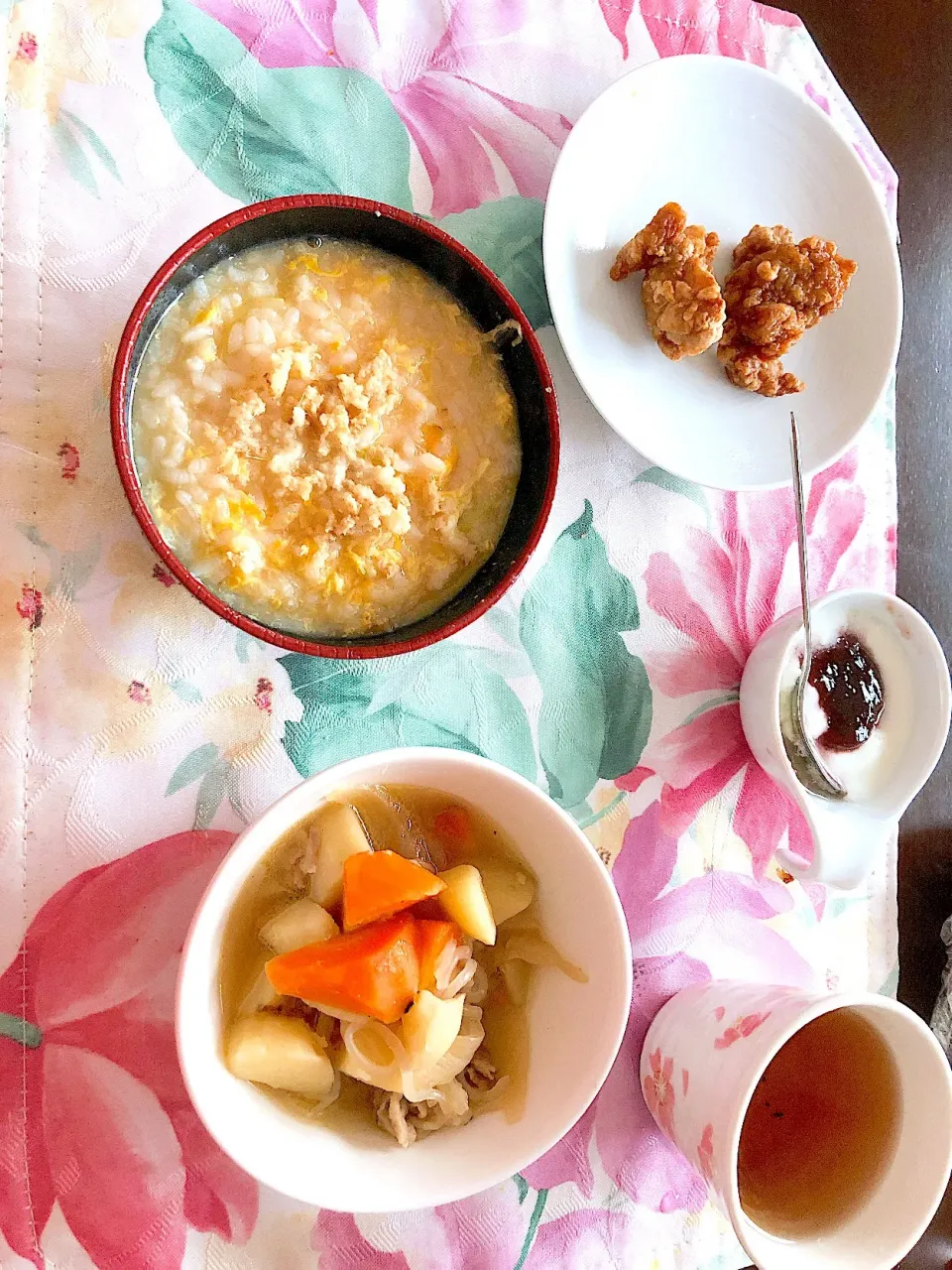 Snapdishの料理写真:和食の朝ごはん🥣味噌と卵のお雑炊|くまお.comさん