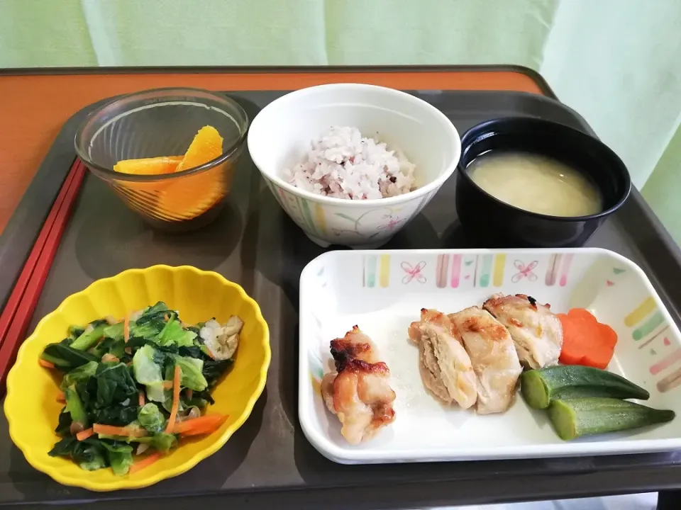 Snapdishの料理写真:2019/4/26
病院食昼食
　鶏肉は好きだけど😗|たえさん