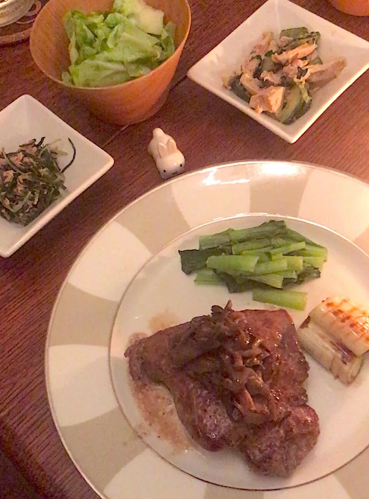 晩ごはん #ステーキ🥩|小松菜さん