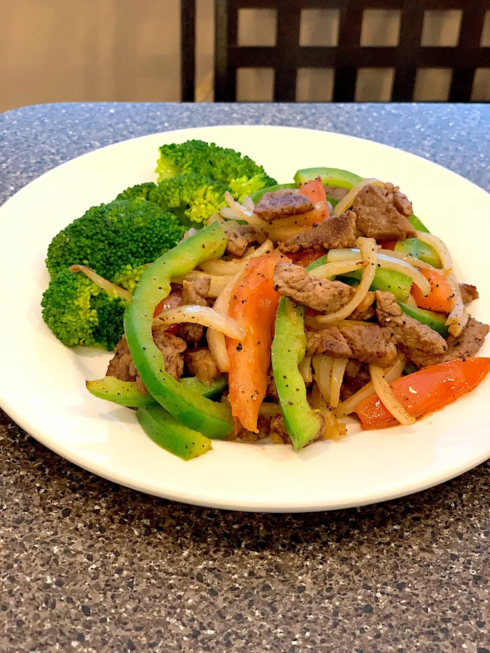 Lomo saltado con broccoli|FitMomDoc19さん