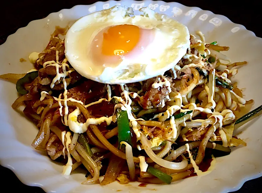 五目太麺焼きそば
・イカリ⚓️ソース
・辛子マヨネーズ
・麺好き男のランチ|mottomoさん