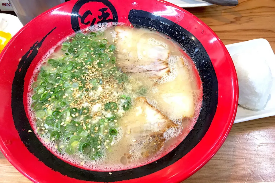 北九州ラーメン王座選手権第3位 とん平のラーメン|Kouji  Kobayashiさん