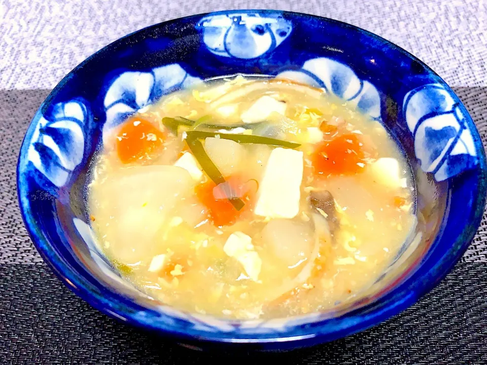 Snapdishの料理写真:春なのに、何んで？こんなに寒いの！
で、優しい味の酸辣湯風！野菜のスープ(^^)|Yukihiko Ishidaさん