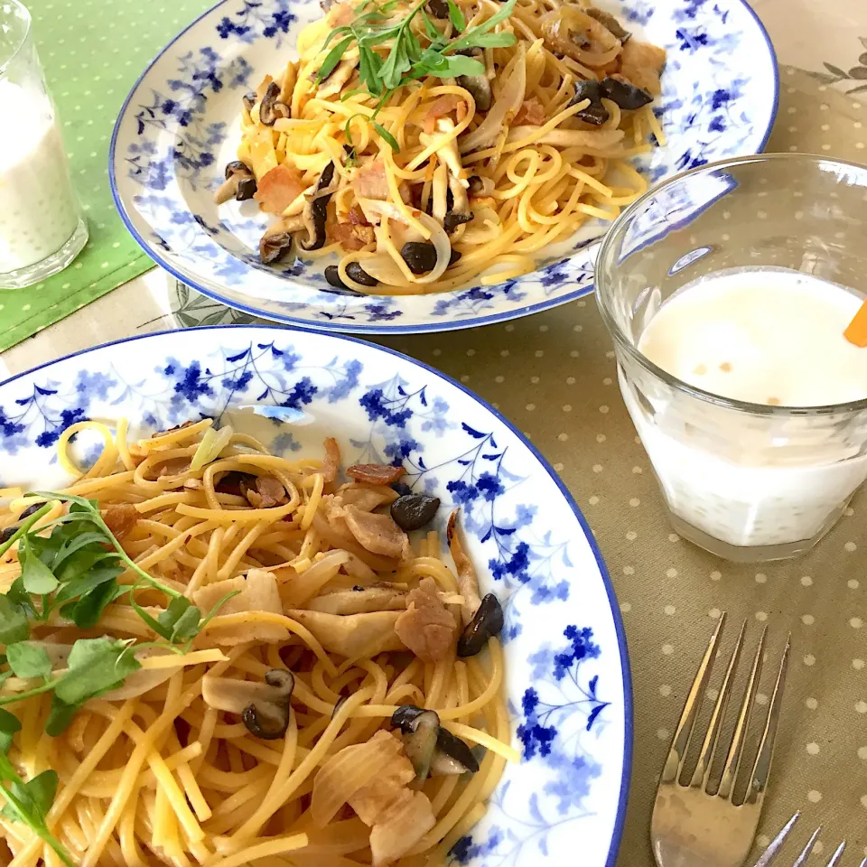 霜降りひらたけと新玉ねぎの和風パスタ🍝|チィズママさん