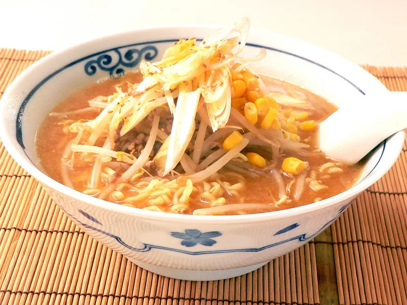 インスタントラーメンをアレンジしてお店の味に！ちょい足し3種 #AllAbout|All About 料理レシピさん