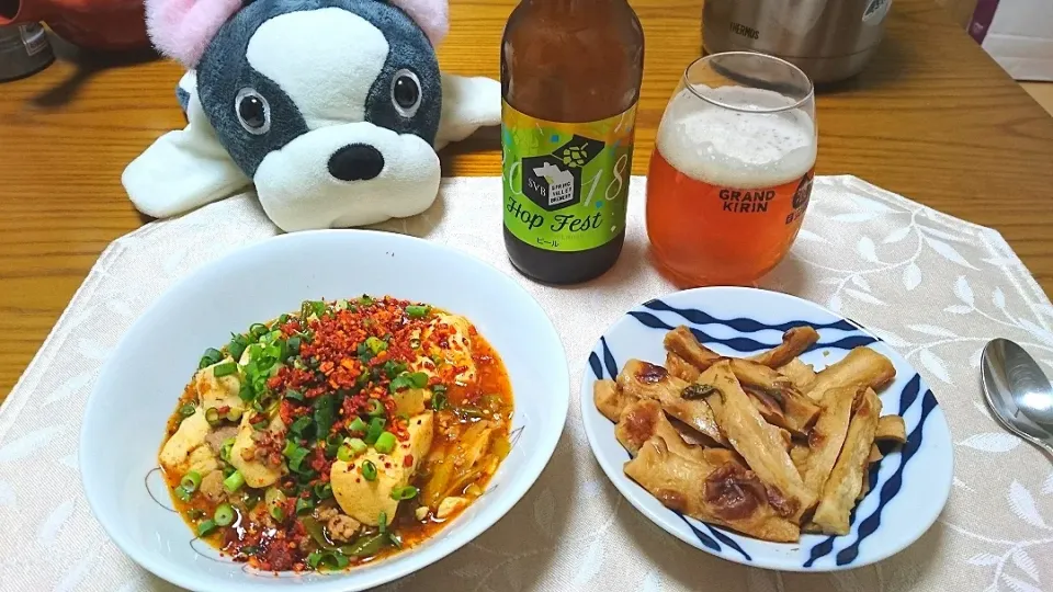 4/27GW初日の夕食
ひとり飲み🍺
麻婆豆腐とちくわ煮物|卯月さん