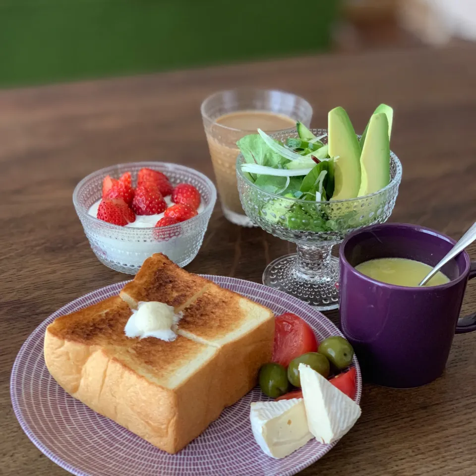 今日の朝ごはん|ぺんぎんさん