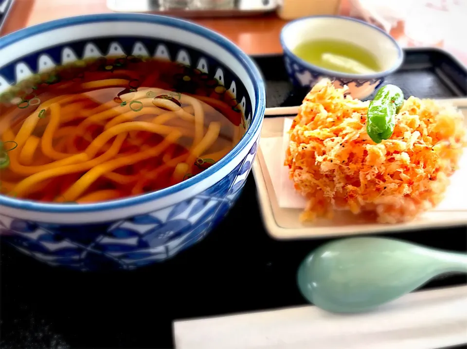 Snapdishの料理写真:桜海老かき揚げうどん|古山さん