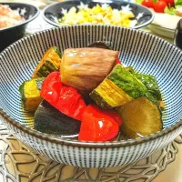 Snapdishの料理写真:夏野菜の揚げ浸し|majyuさん