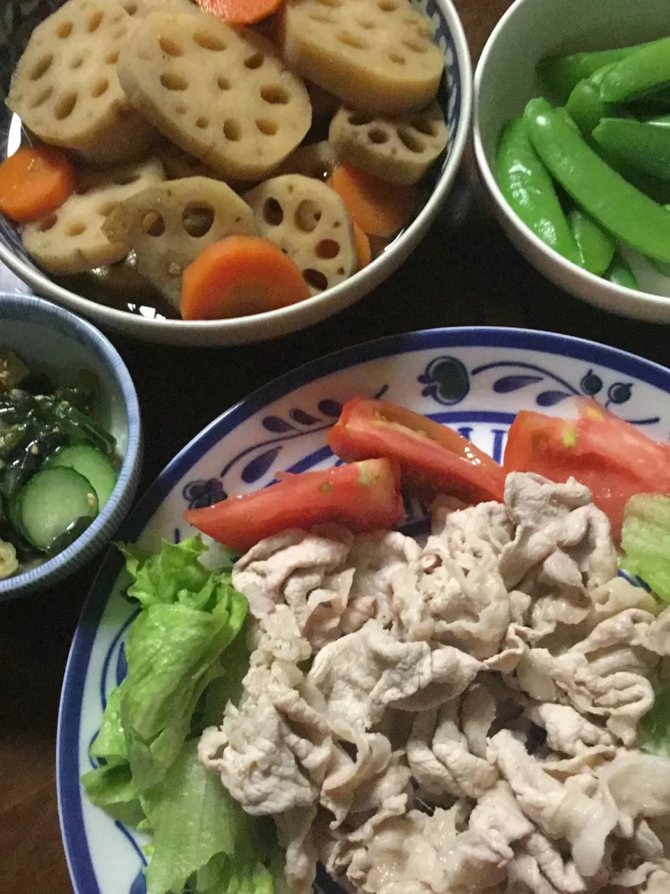 Snapdishの料理写真:豚シャブ    煮物    胡瓜🥒と若芽の酢味噌和え    スナップエンドウ|掛谷節子さん