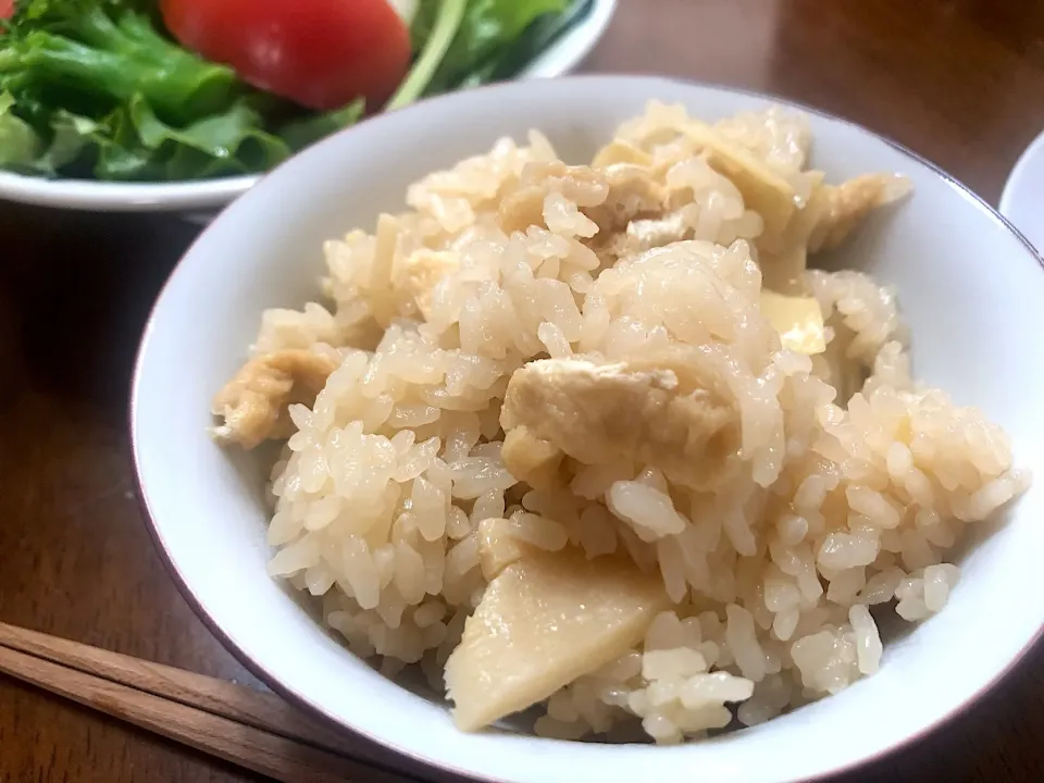 Snapdishの料理写真:土鍋でたけのこ炊き込みご飯♡|micchel🍬さん