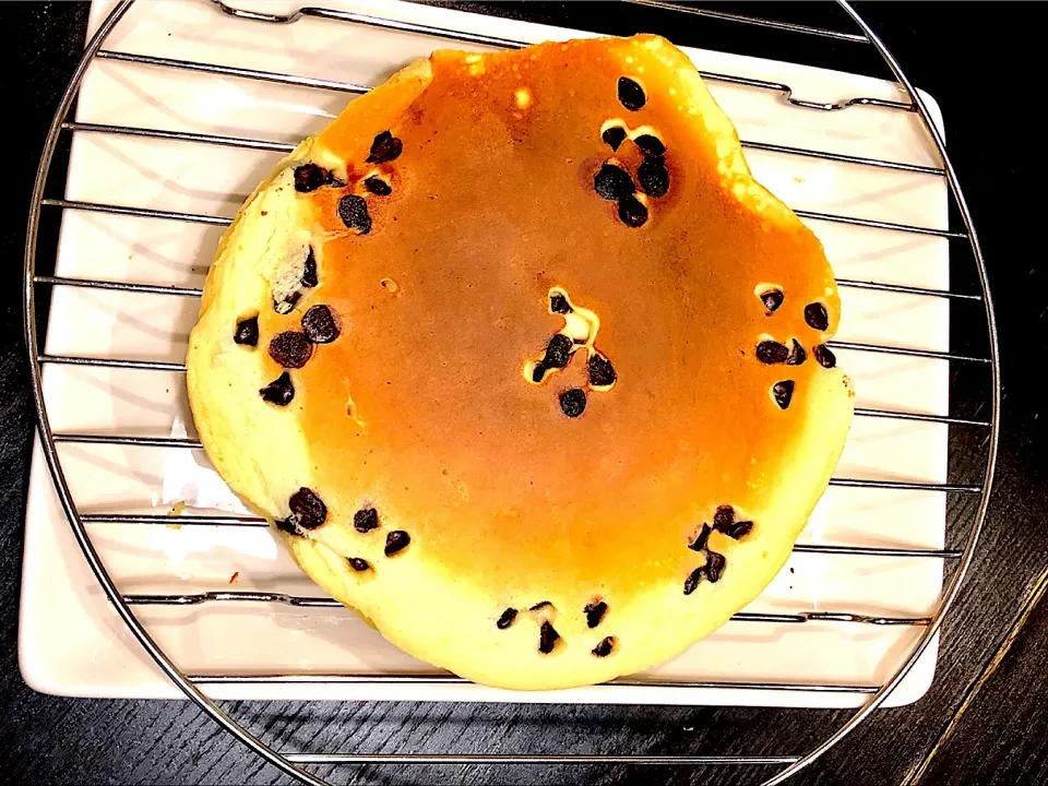 チョコチップ入りのホットケーキ🥞#チョコチップ入りホットケーキ|Hi-Niさん