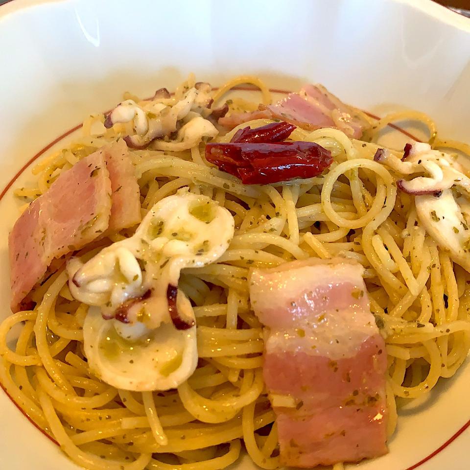 タコとベーコンのジェノベーゼパスタ ぺんぎん食堂のhiroさん Snapdish スナップディッシュ Id Mqlima