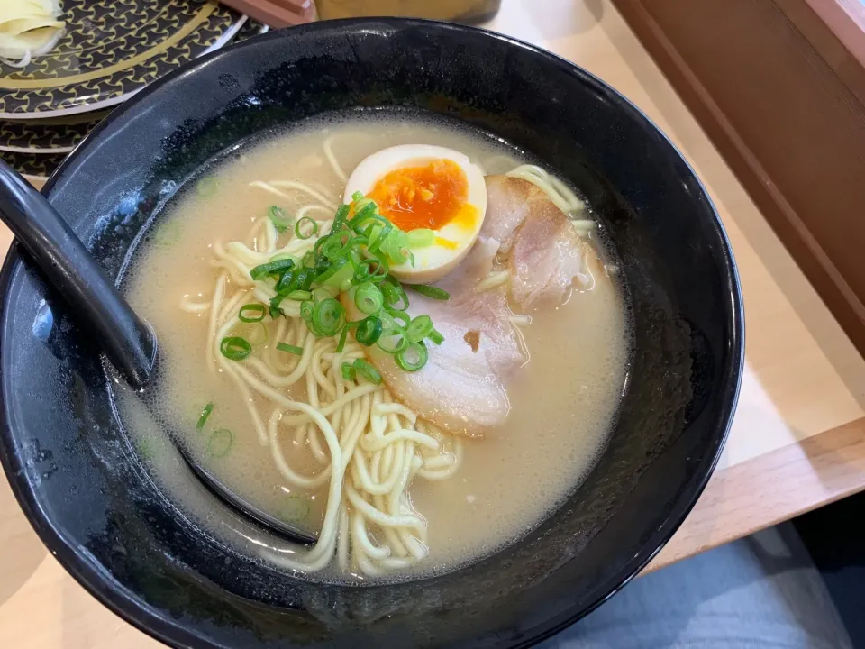 とんこつラーメン #くら寿司|takashiwagaさん