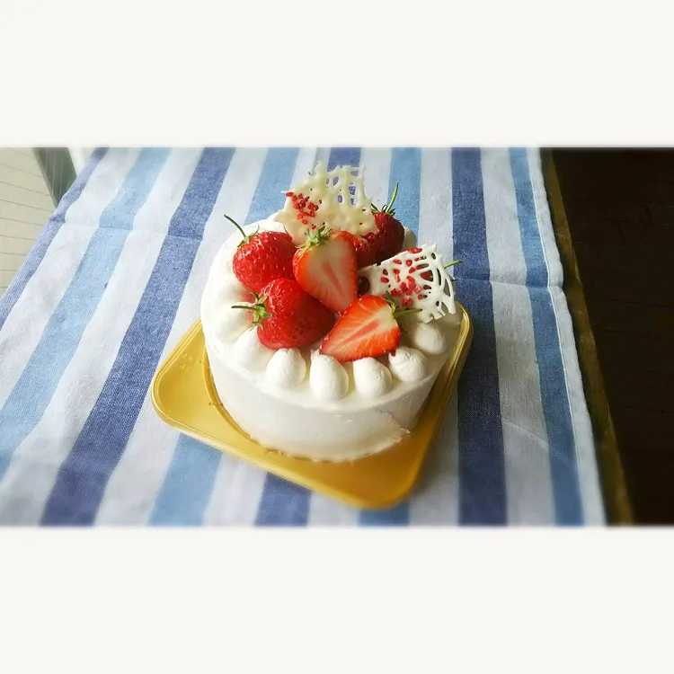 苺のデコレーションケーキ🎂|tai51さん