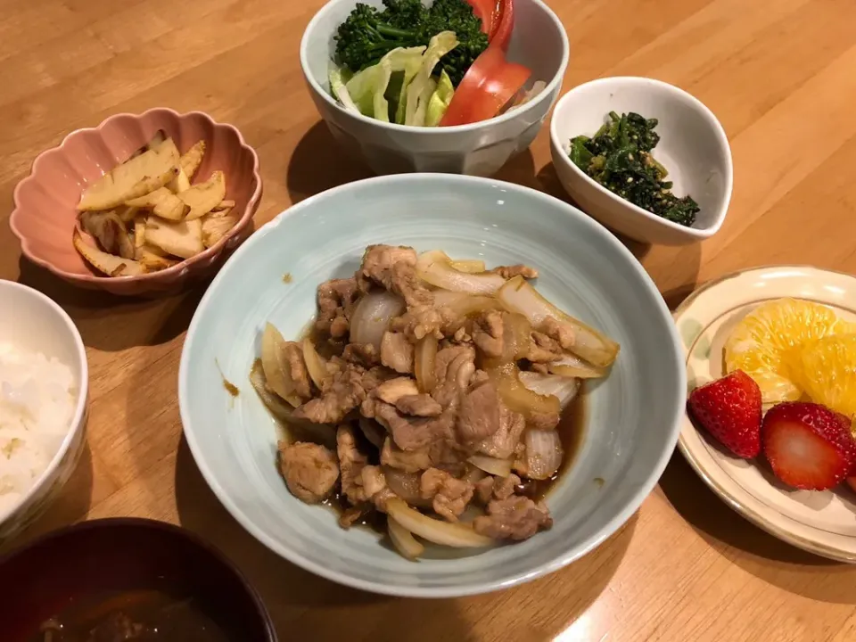 Snapdishの料理写真:豚肉の生姜焼き★|Natsuki Ishikawaさん