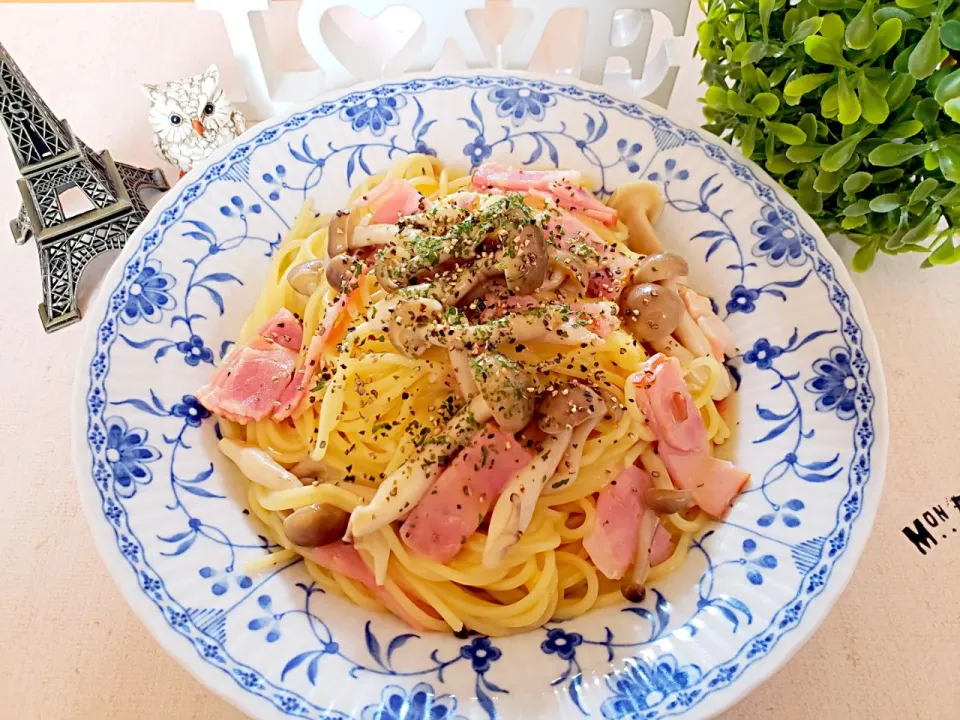 ♡しめじとベーコンのクリームパスタ♡|ずんこたんさん