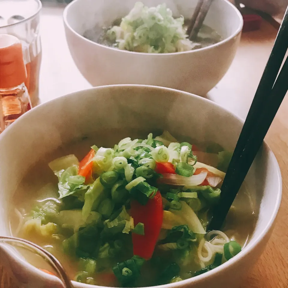 『春キャベツたっぷりの豚骨ラーメン』|ありんこさん