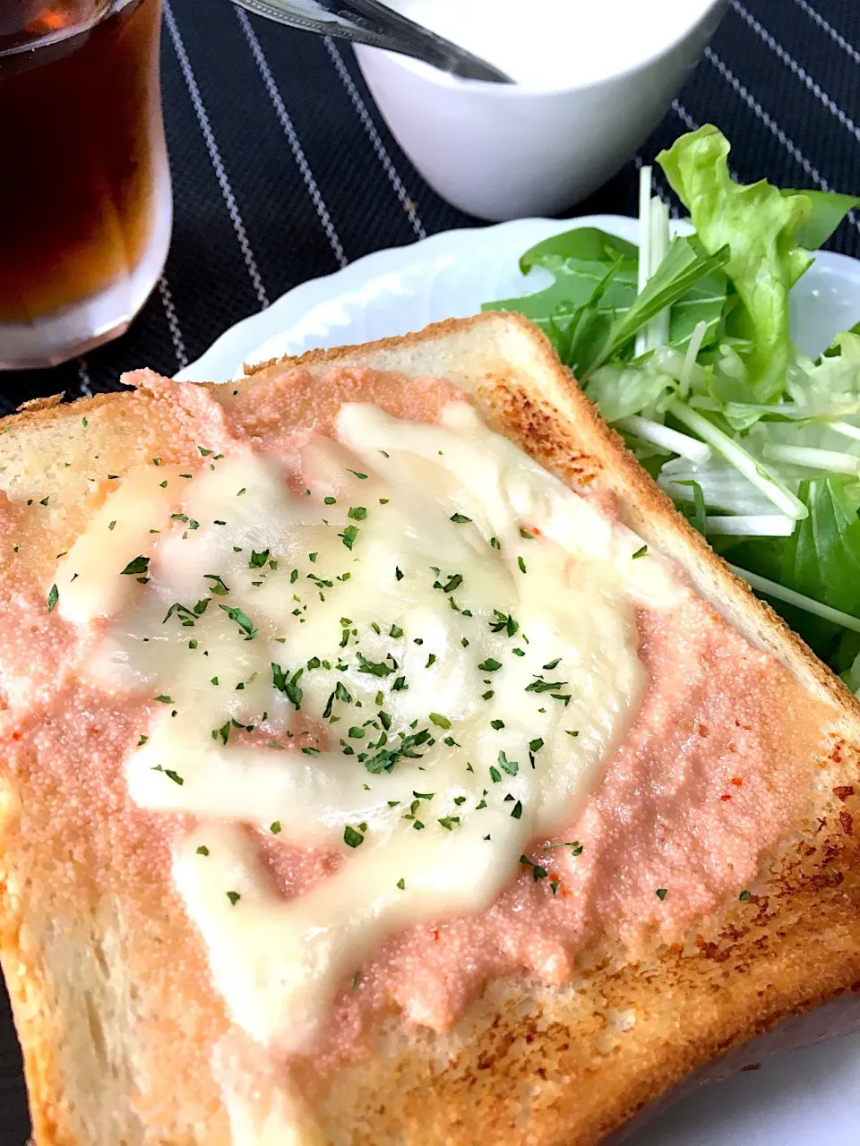 Snapdishの料理写真:明太マヨチーズトースト🥣|ちぐあささん