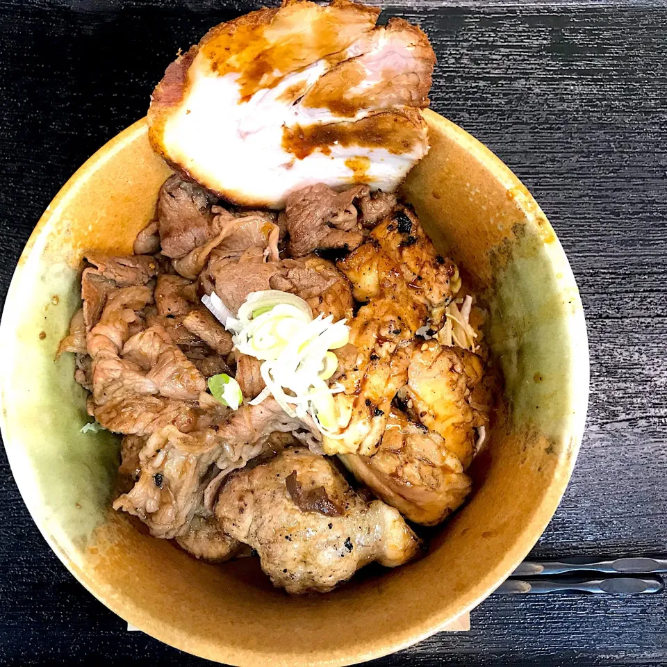 座・肉丼 肉のロータリー三楽|なお🅿️さん