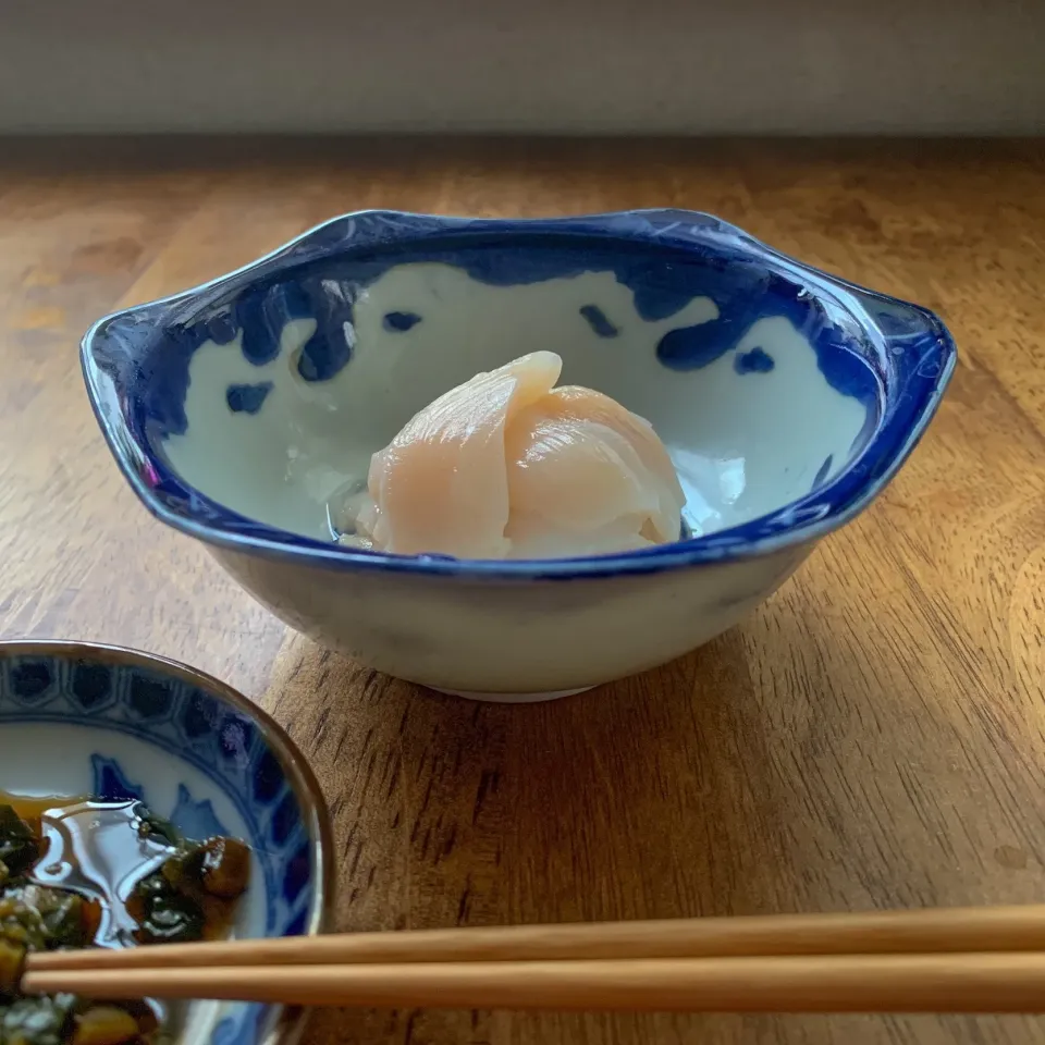 つぶ貝刺 + 花わさびの醤油漬け|まる(丸大豆)さん