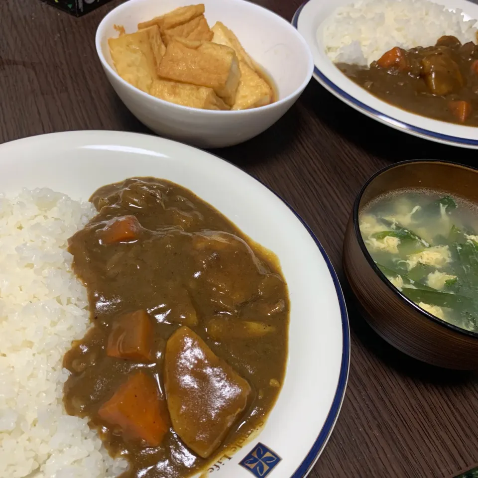 Snapdishの料理写真:#カレー #ニラ玉スープ #厚揚げ|まきさん