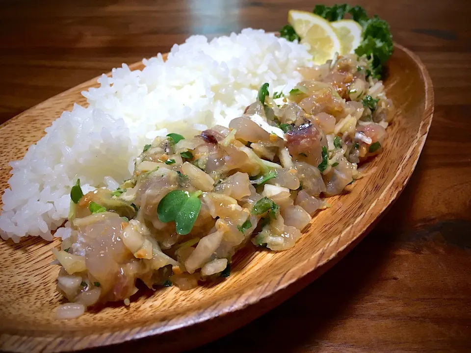 刻みトビウオの味噌あえ御飯🐟🌿🍚|ぱぴこ家さん