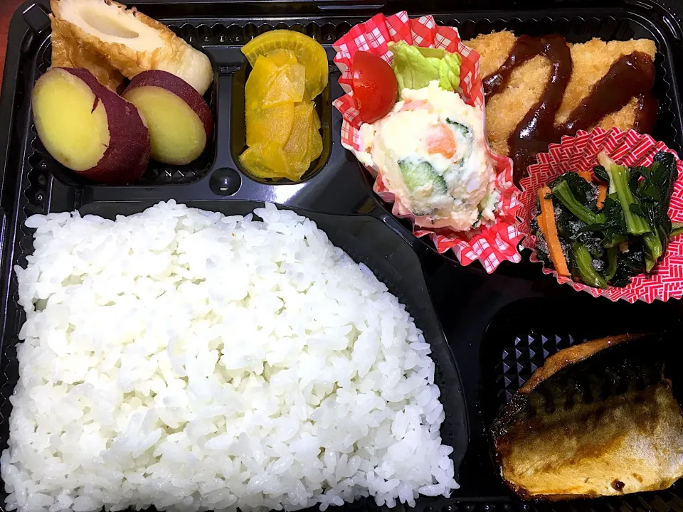 Snapdishの料理写真:お任せメニュー 日替わりランチ 宅配弁当 豊川市配達|Naokazu Kuritaさん