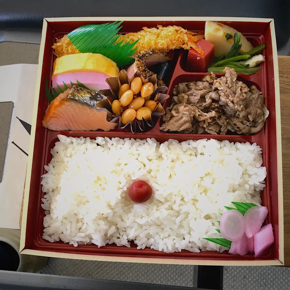 今日のお弁当‼︎ 2 May
 #お弁当  #弁当   #お弁当の記録  #幕の内弁当  #井筒屋 #米原駅 #電車deデート|Yoshinobu Nakagawaさん