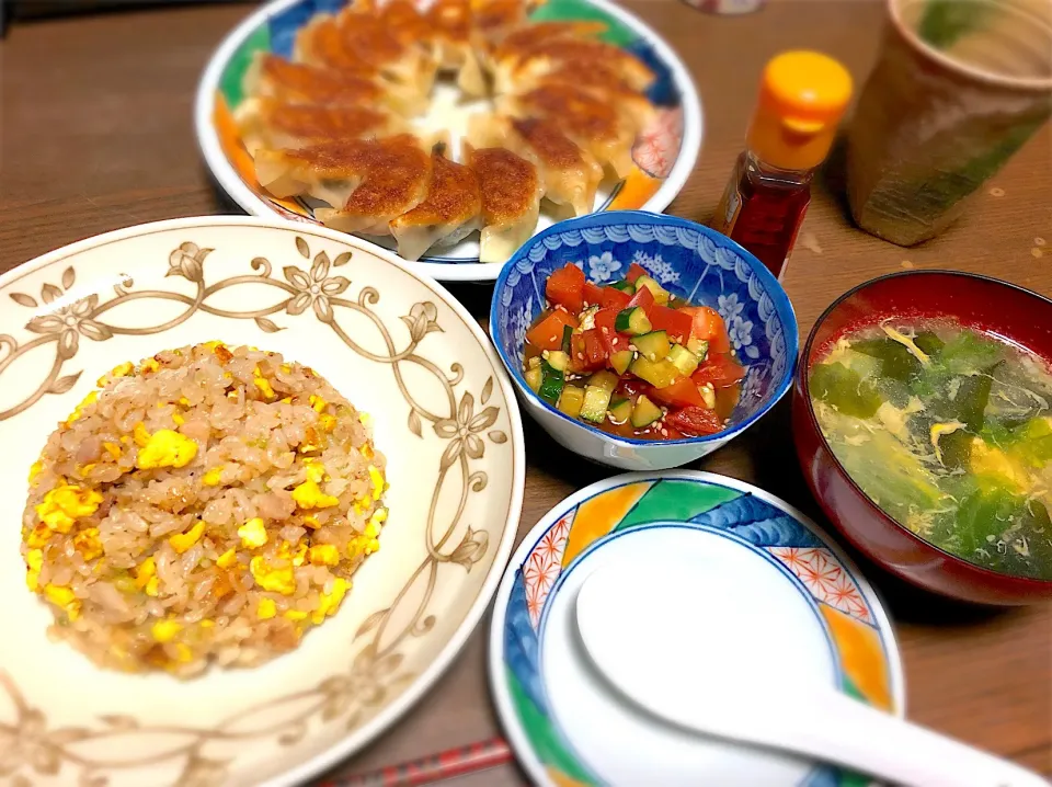 Snapdishの料理写真:#チャーハン
#餃子 #たまごスープ #トマトとキュウリの中華サラダ|Kanaさん