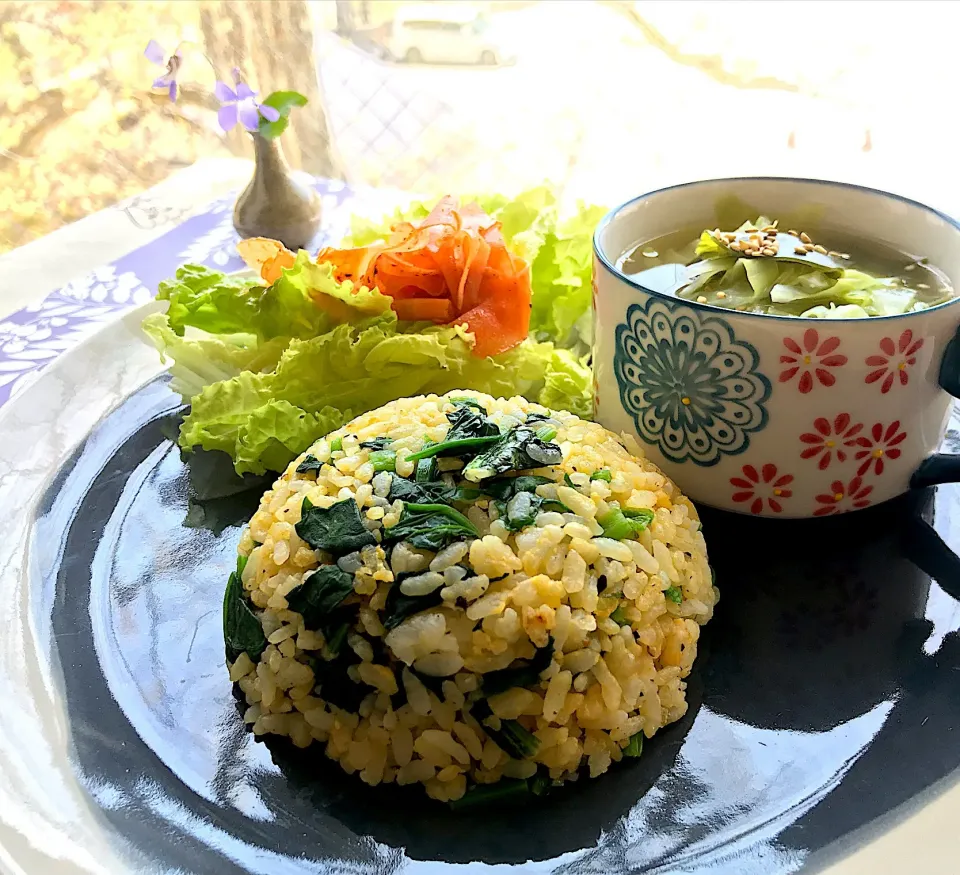 昼ごはん  いつものほうれん草炒飯|砂雪さん