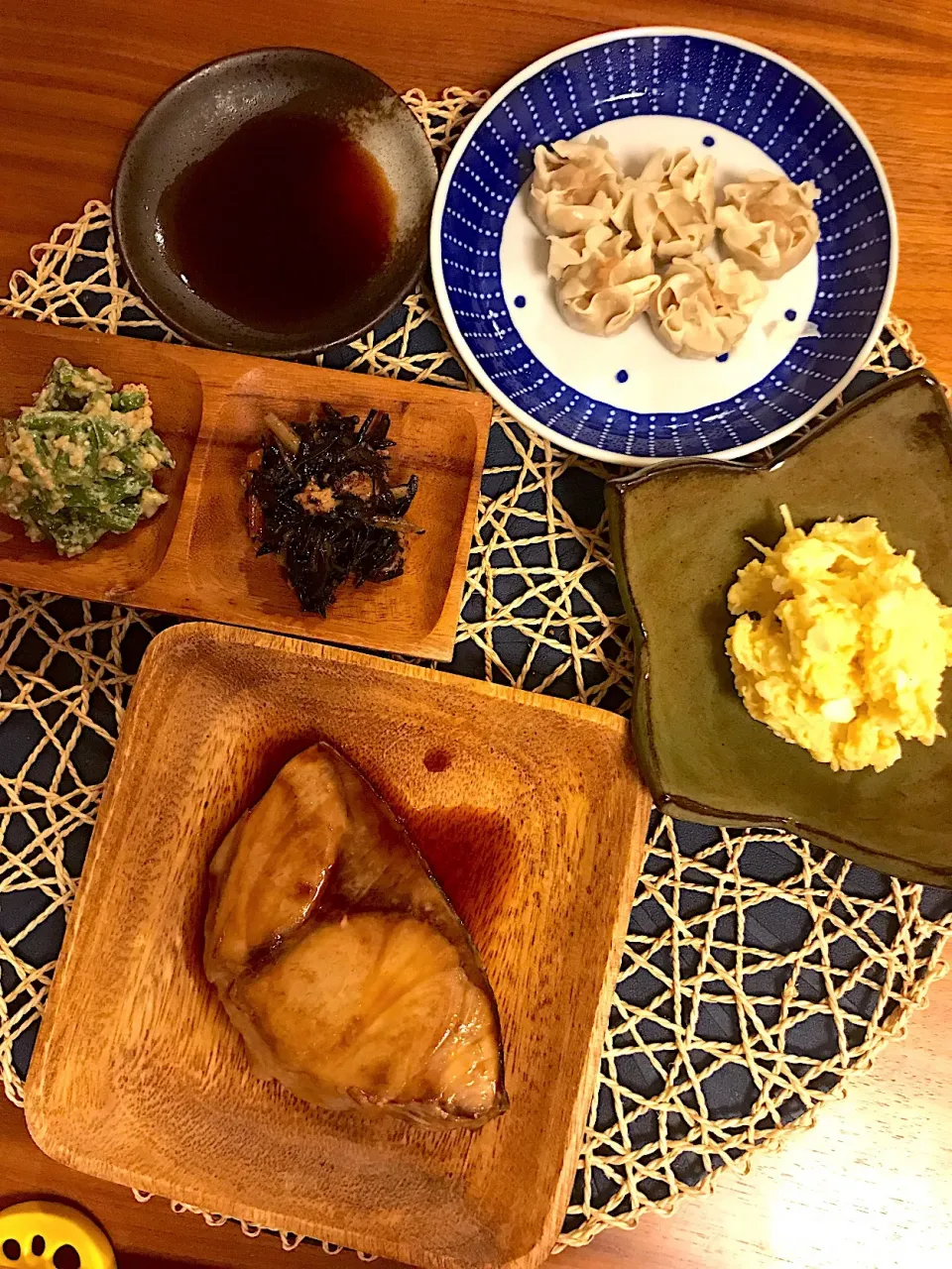 いつかの相方さんの夕飯
#ぶりの照り焼き
#ポテトサラダ
#ひじき
#焼売
#いんげんの胡麻和え|ATSUMIさん