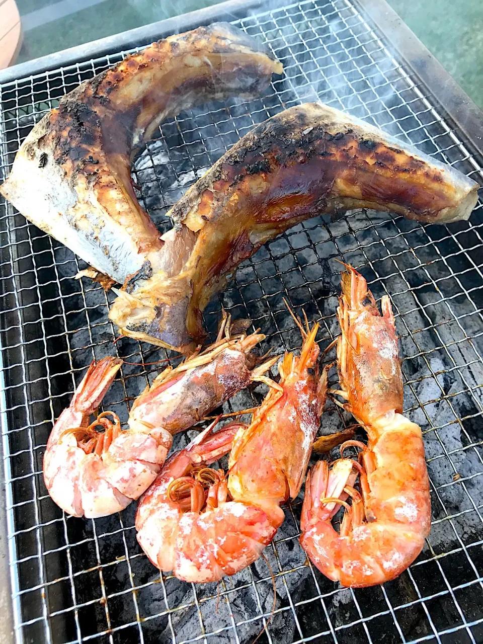 BBQ！マグロのカマと海老！|Tomyさん